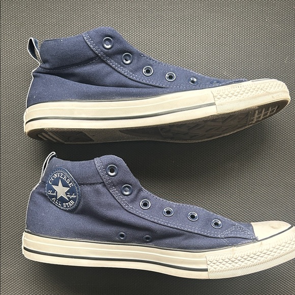 Converse Men's Navy High-Top Sneakers (size 10 men, 12 women) - Picture 3 of 6